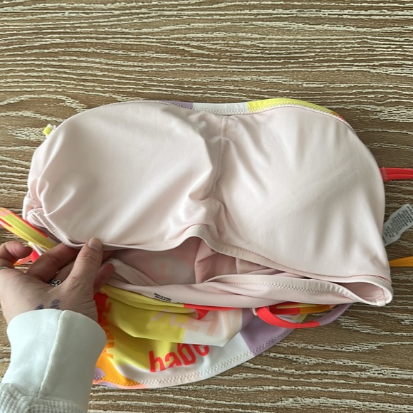 Colorful Patchwork Crop Top - Picture 3 of 4